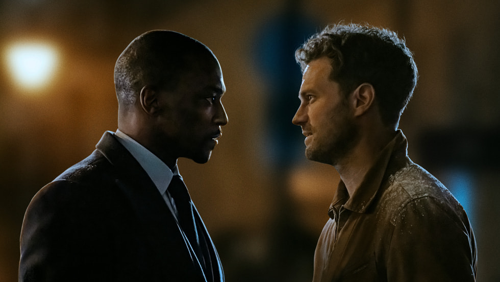 Anthony Mackie et Jamie Dornan dans 12 12 12, série de braquage Apple TV