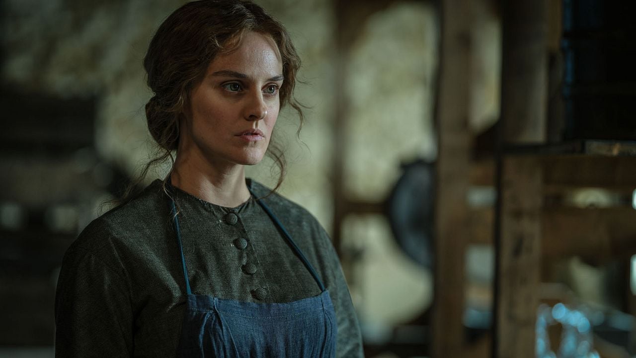 Noémie Merlant en Fantine dans Les Misérables de Fred Cavayé, en salles le 14 octobre 2026